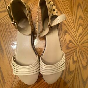 Chic Cream and Tan Ankle Strap Sandals